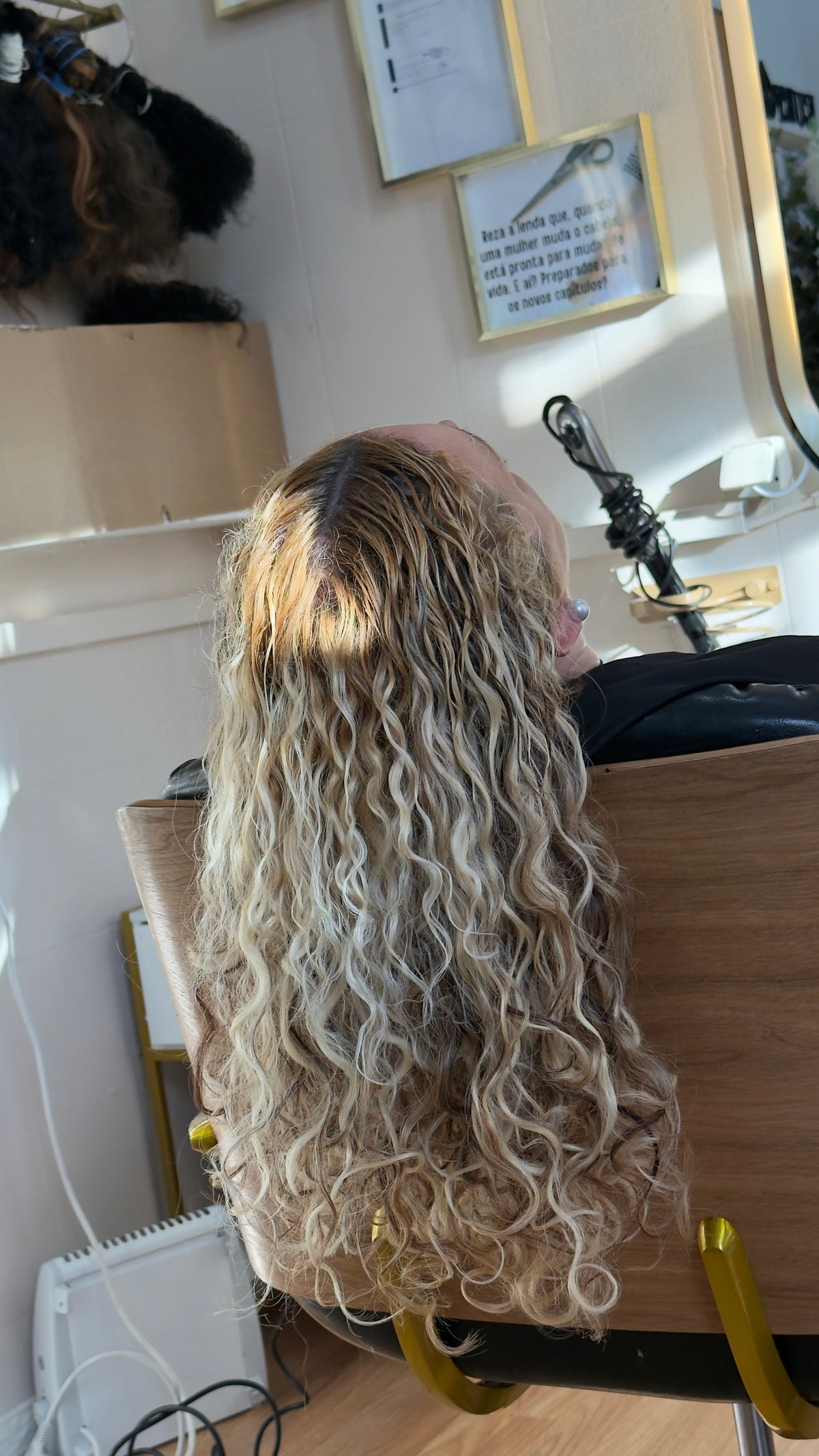 Cabelo+aplição tamanho 60 a 65cm