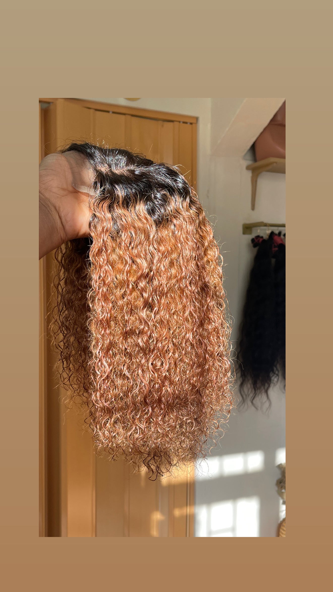 Peruca cacheada de cabelo humano